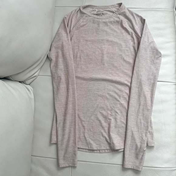 Aritzia “The Constant” Athletic Long sleeve